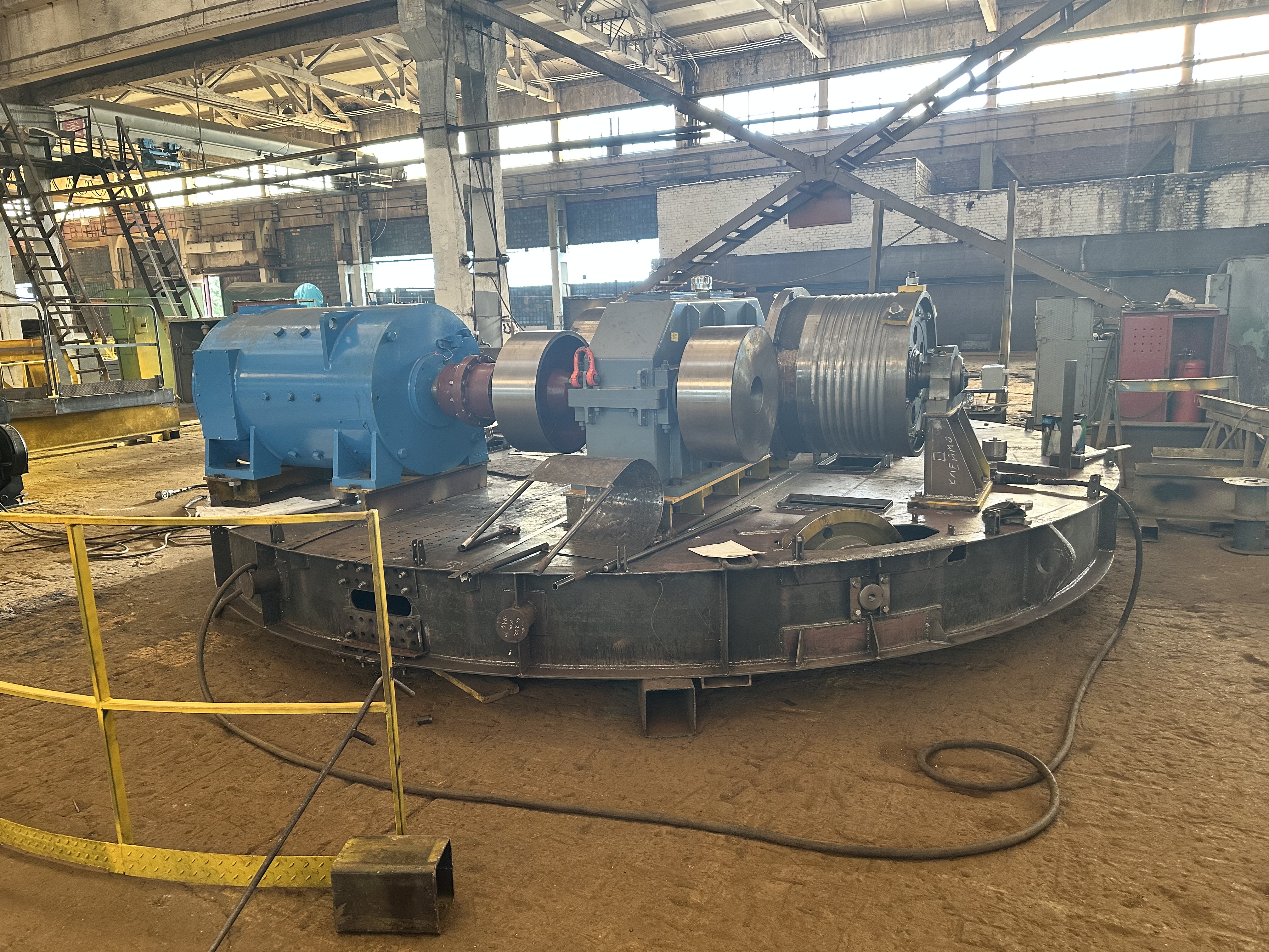 Кран мостовой электрический двухбалочный специальный «Пратцен-кран» с поворотной телегой, грузоподъемностью  20 тонн Машинвест