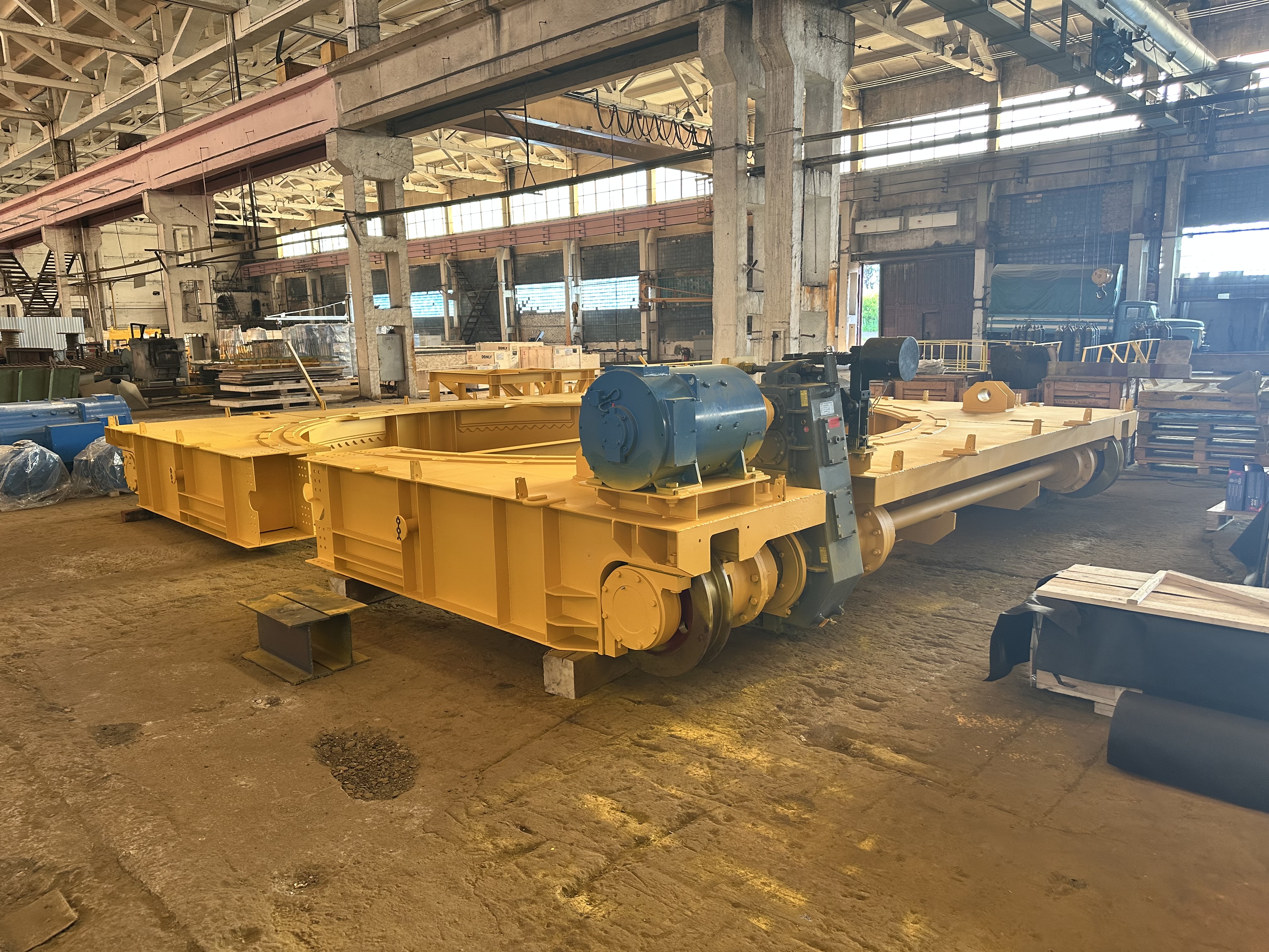 Кран мостовой электрический двухбалочный специальный «Пратцен-кран» с поворотной телегой, грузоподъемностью  20 тонн Машинвест